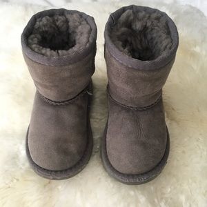Adorable Gray Toddler Uggs